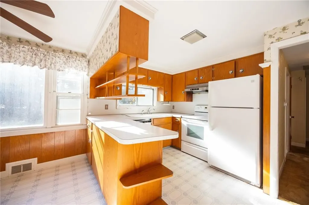 12 Carnation Drive Cranston RI 02920