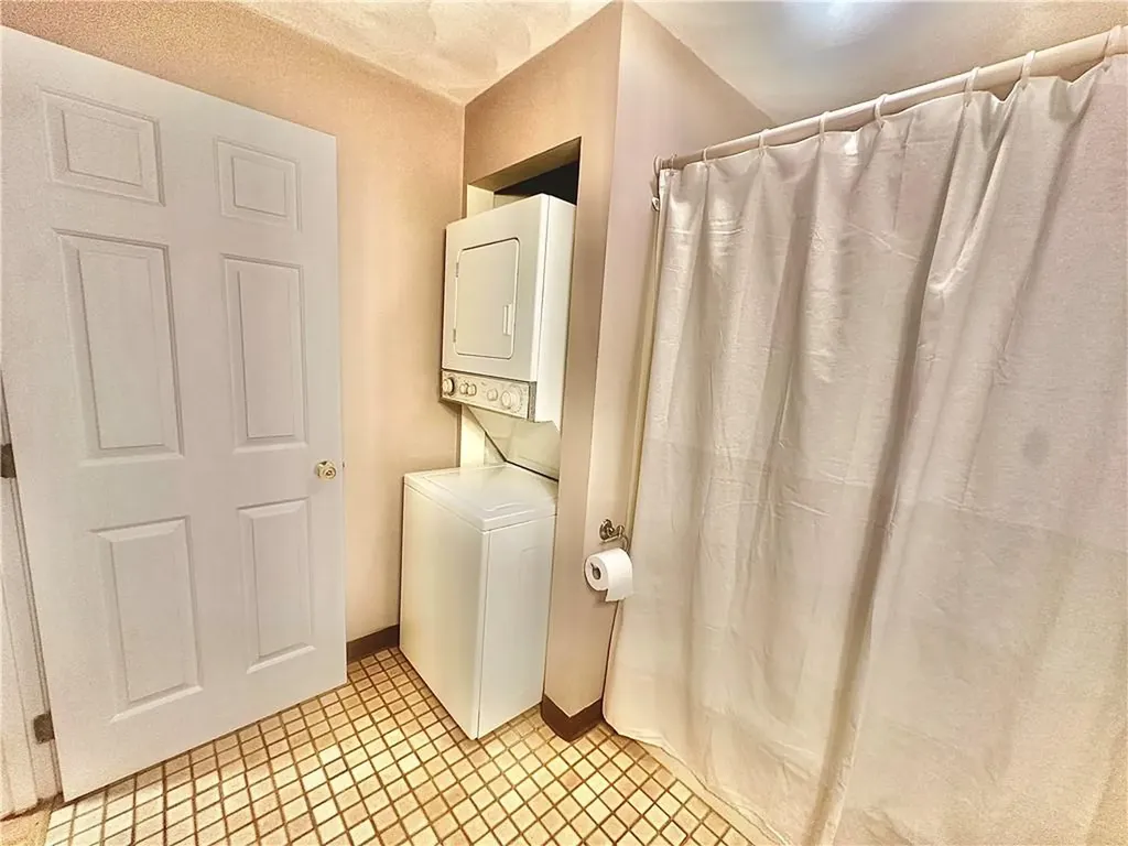 201 Woodlawn Avenue North Providence RI 02904