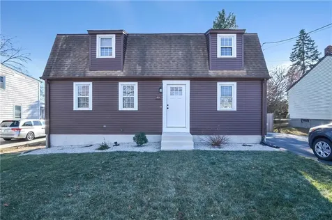 29 Rosemont Avenue Cumberland RI 02864