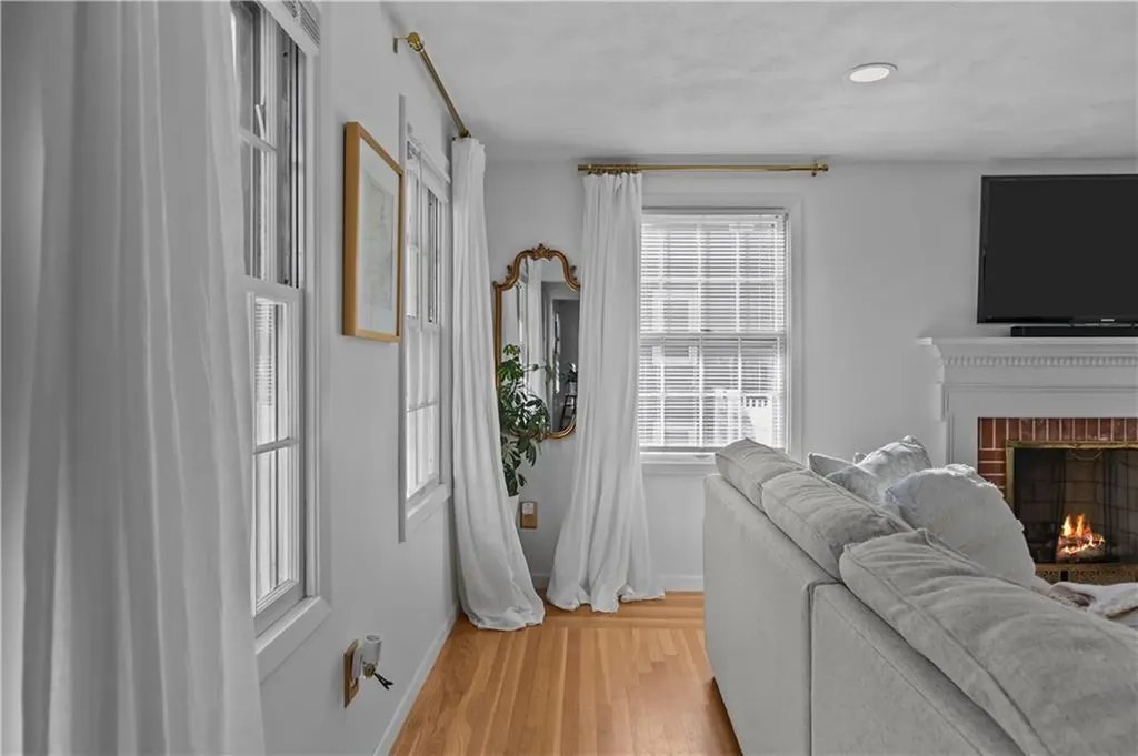15 Welch Road Warwick RI 02889