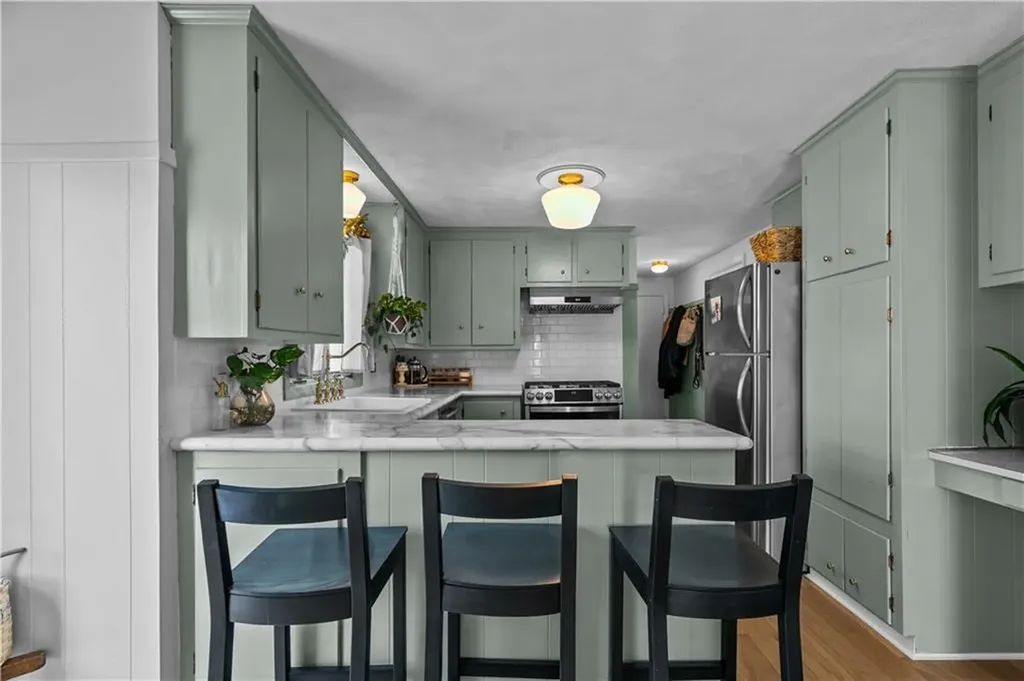 15 Welch Road Warwick RI 02889