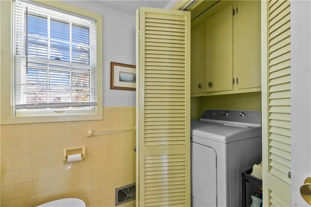 15 Welch Road Warwick RI 02889