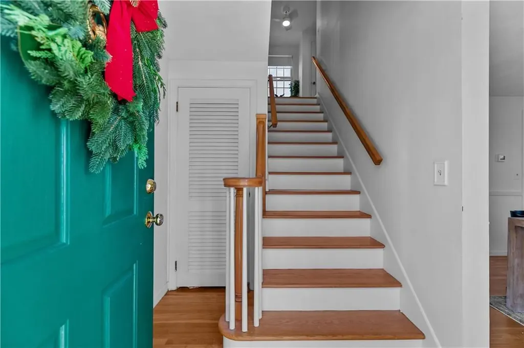 15 Welch Road Warwick RI 02889