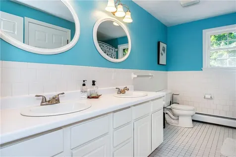 490 Sowams Road Barrington RI 02806