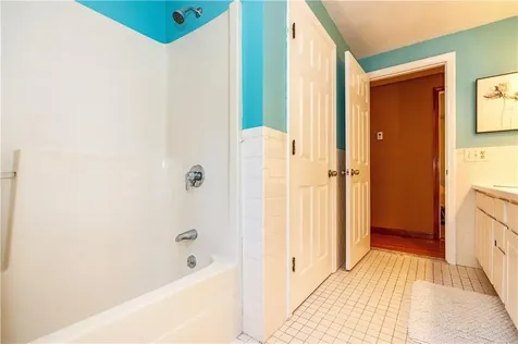 490 Sowams Road Barrington RI 02806