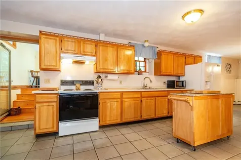 490 Sowams Road Barrington RI 02806