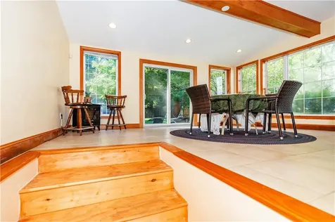 490 Sowams Road Barrington RI 02806