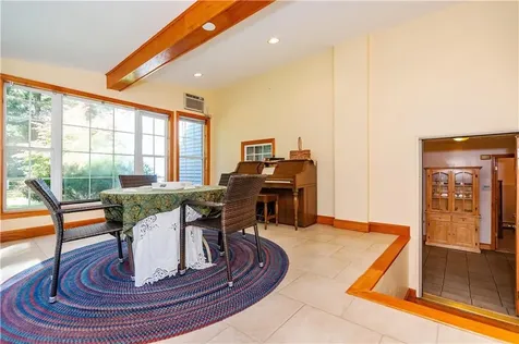 490 Sowams Road Barrington RI 02806