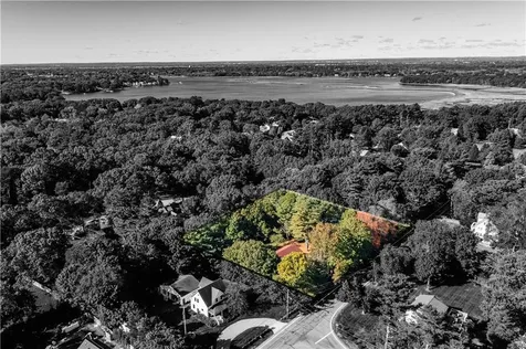 490 Sowams Road Barrington RI 02806