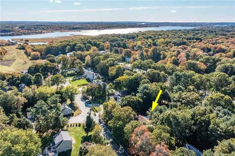 490 Sowams Road Barrington RI 02806