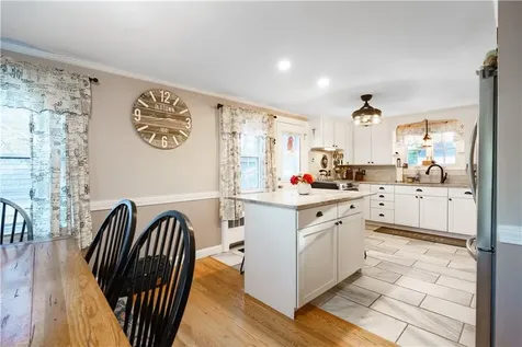 22 Kilburn Avenue Lincoln RI 02865