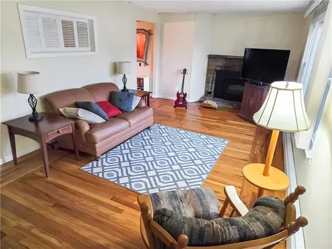 33 Melton Street Cranston RI 02920