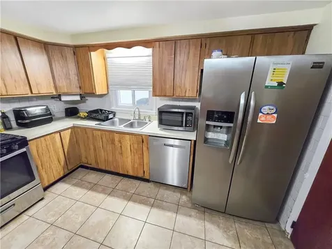 33 Melton Street Cranston RI 02920