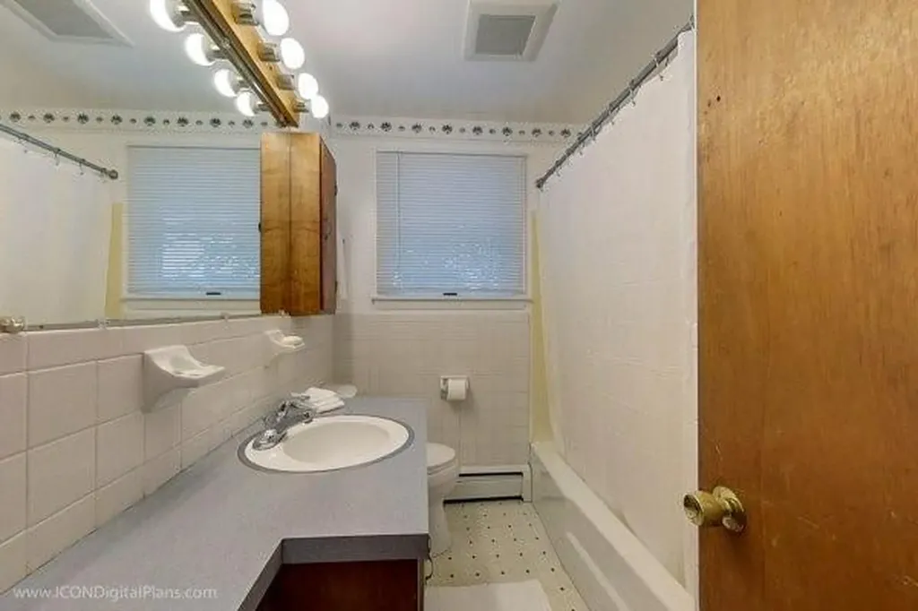28 Reardon Drive Middletown RI 02842