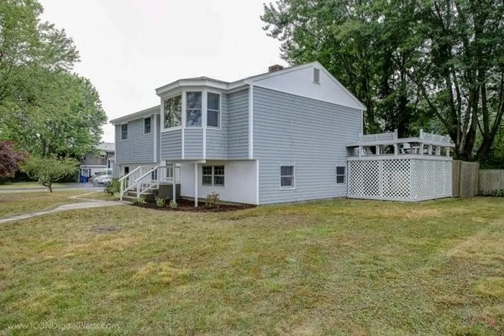 28 Reardon Drive Middletown RI 02842