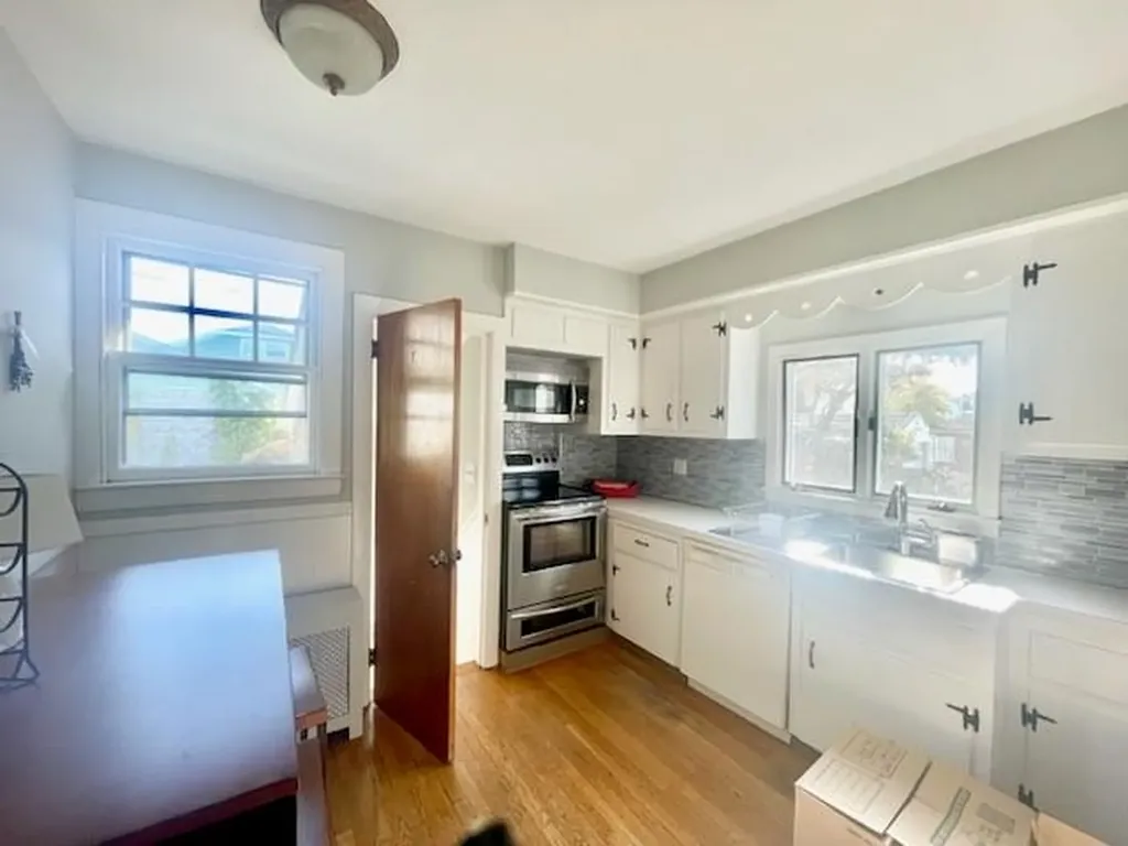 7 Yale Street Newport RI 02840