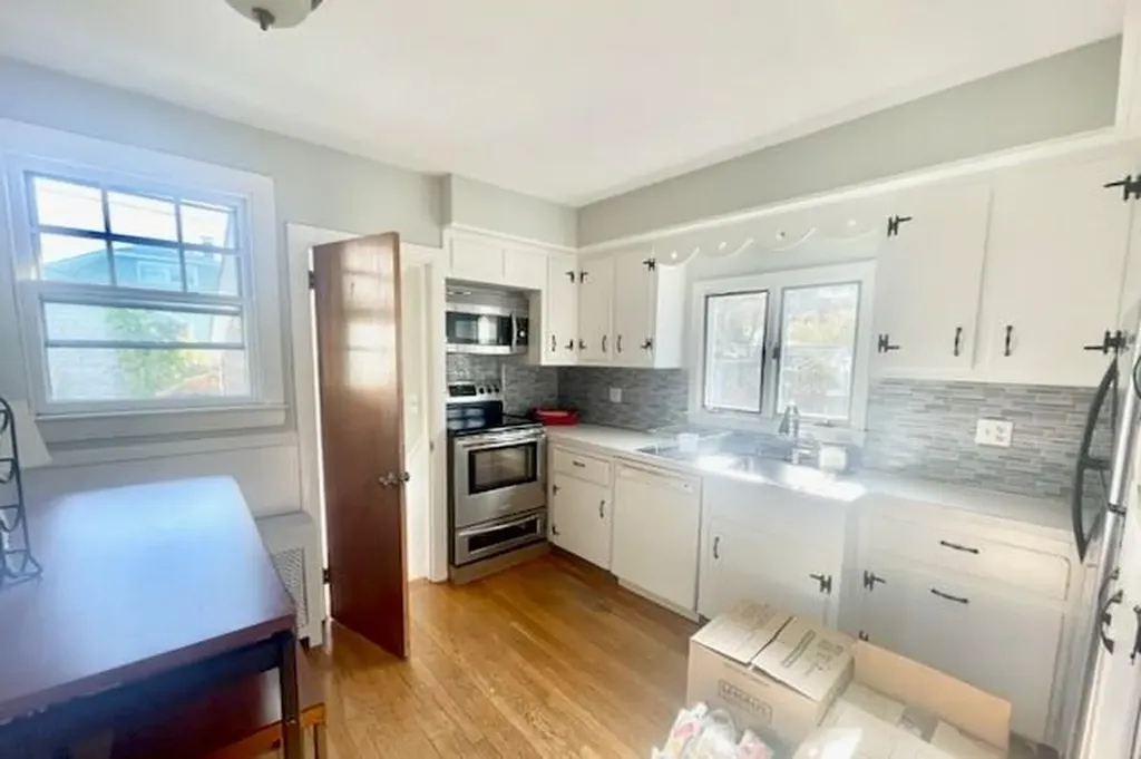 7 Yale Street Newport RI 02840