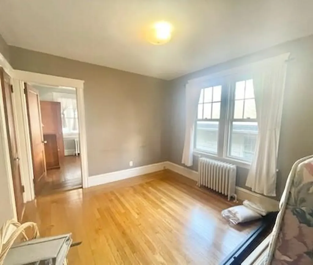 7 Yale Street Newport RI 02840