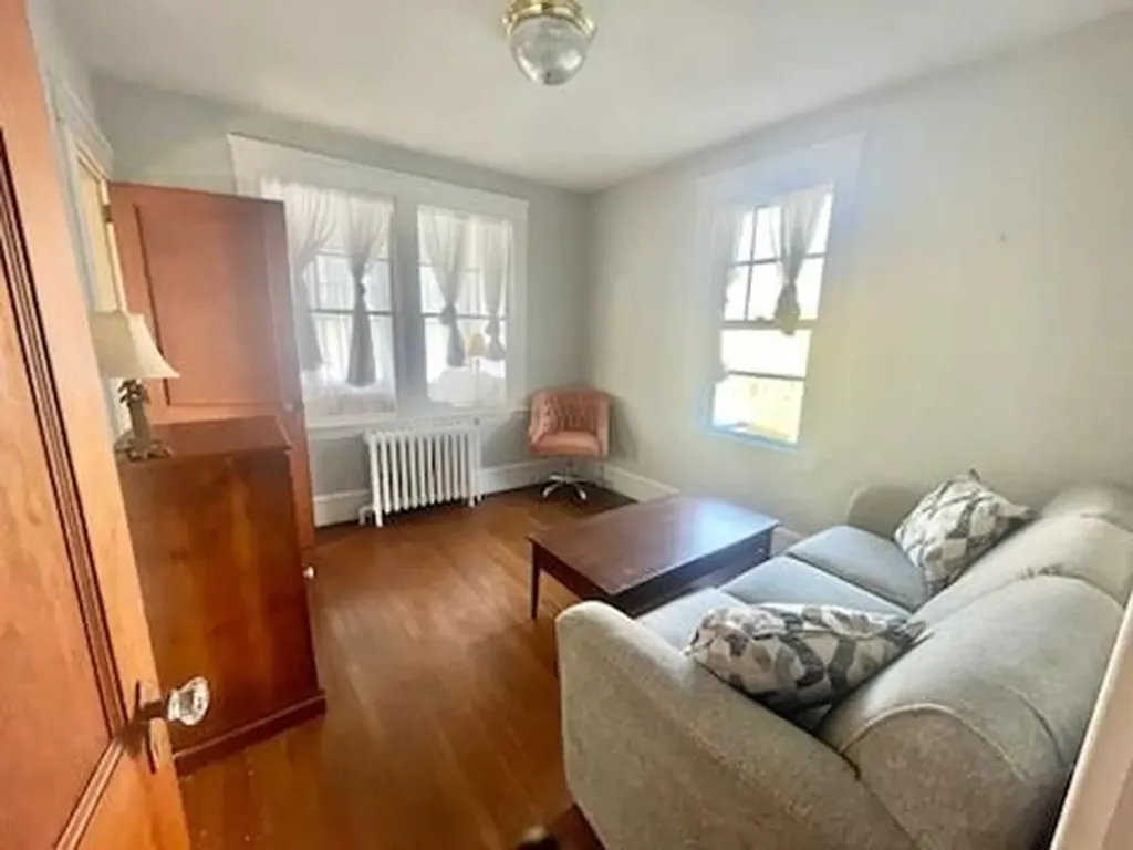 7 Yale Street Newport RI 02840
