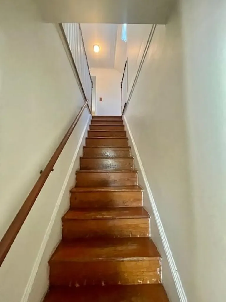 7 Yale Street Newport RI 02840