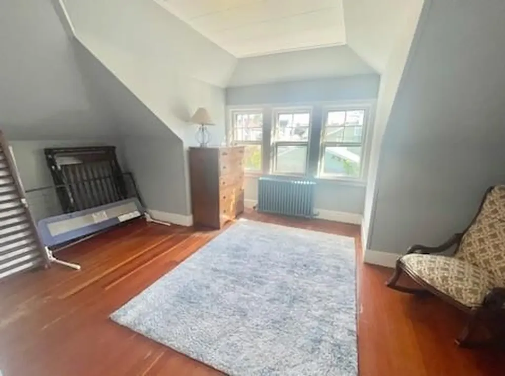 7 Yale Street Newport RI 02840