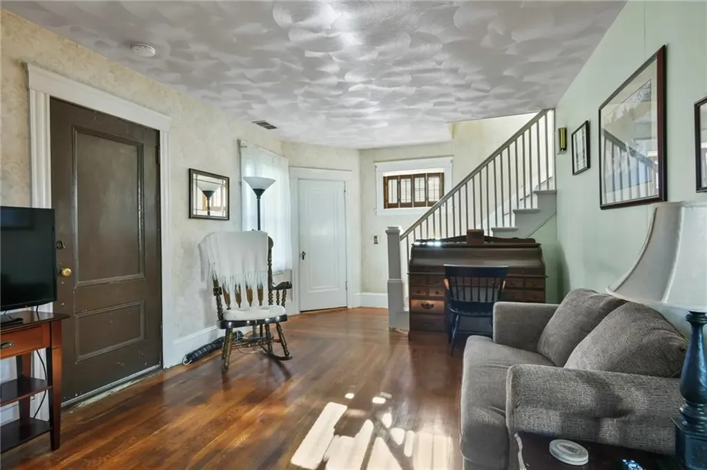 47 George Arden Avenue Warwick RI 02886