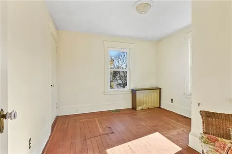 47 George Arden Avenue Warwick RI 02886