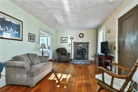 47 George Arden Avenue Warwick RI 02886