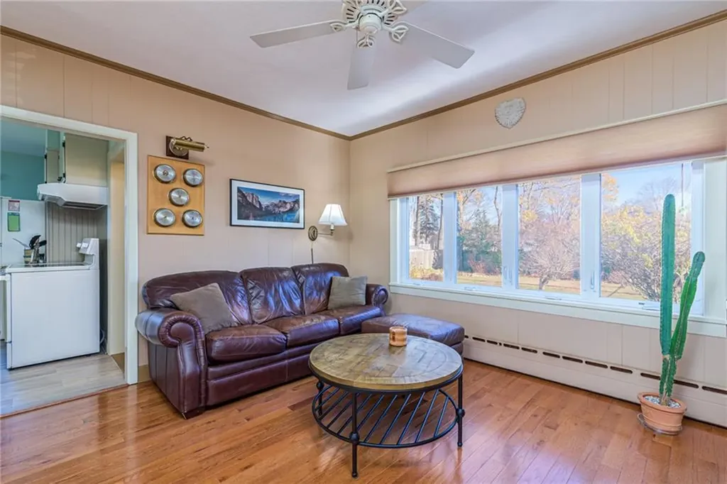 43 Chester Avenue Warwick RI 02889