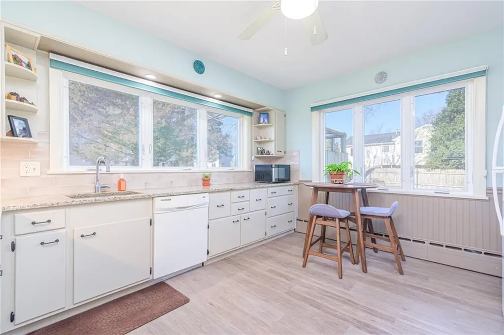 43 Chester Avenue Warwick RI 02889
