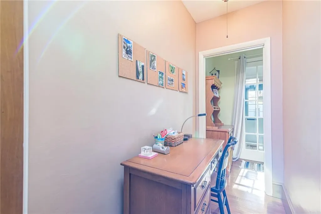 43 Chester Avenue Warwick RI 02889