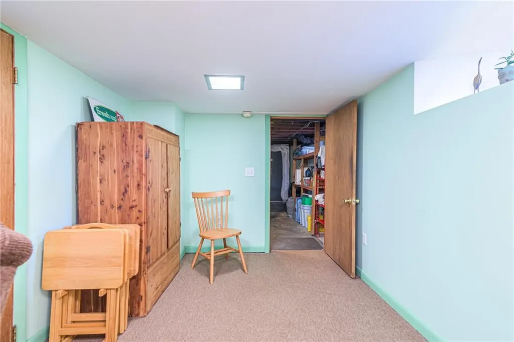 43 Chester Avenue Warwick RI 02889