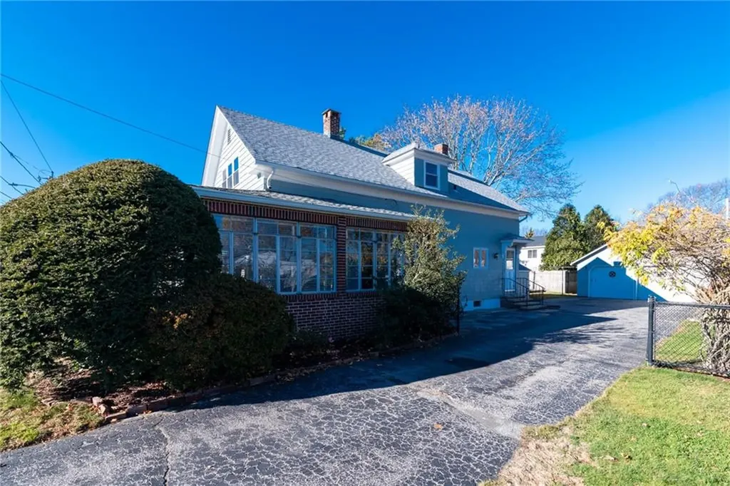43 Chester Avenue Warwick RI 02889