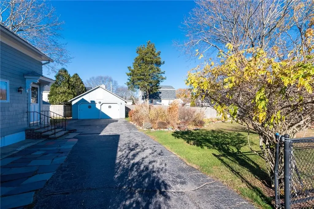 43 Chester Avenue Warwick RI 02889