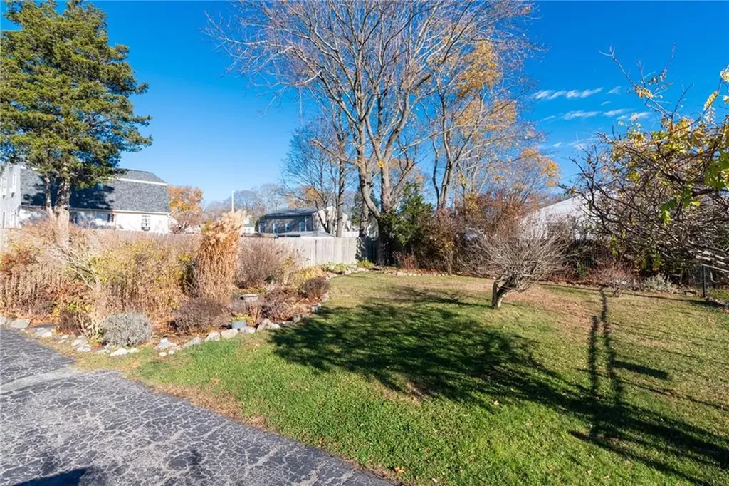 43 Chester Avenue Warwick RI 02889