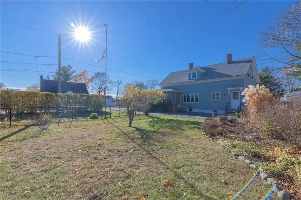 43 Chester Avenue Warwick RI 02889