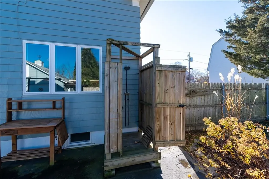 43 Chester Avenue Warwick RI 02889