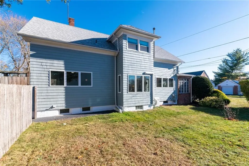 43 Chester Avenue Warwick RI 02889