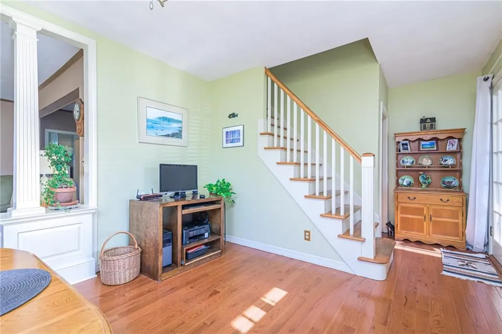 43 Chester Avenue Warwick RI 02889