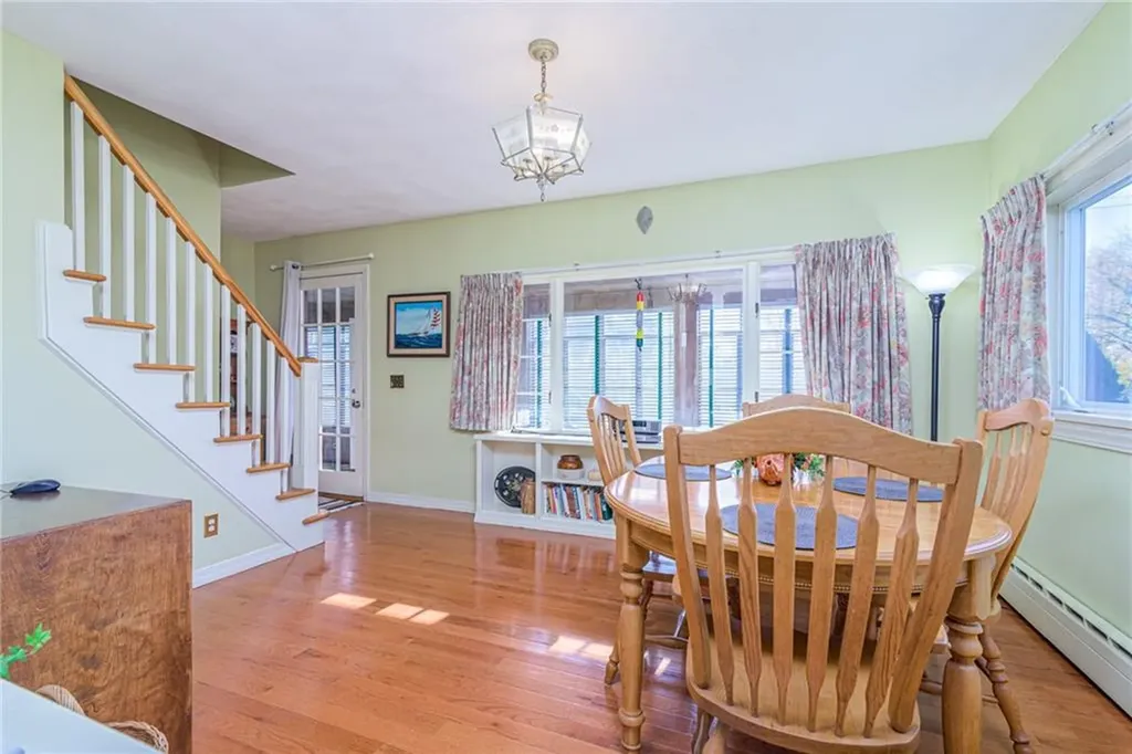 43 Chester Avenue Warwick RI 02889