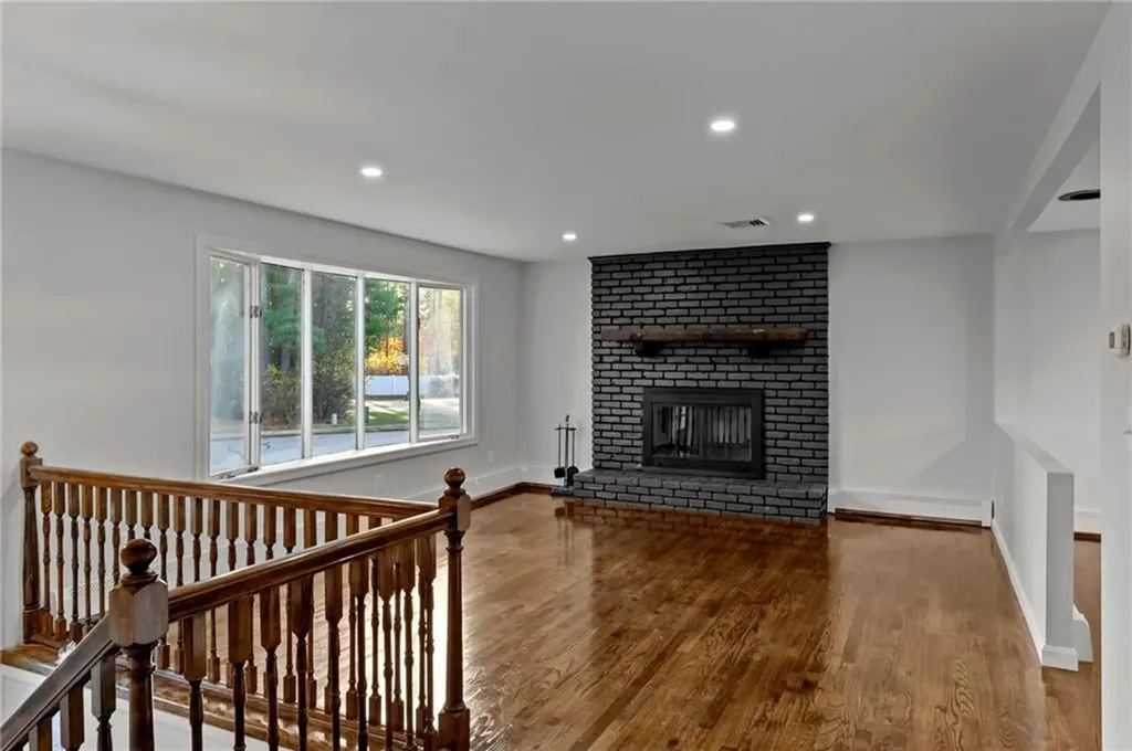 39 Circlewood Drive Coventry RI 02816