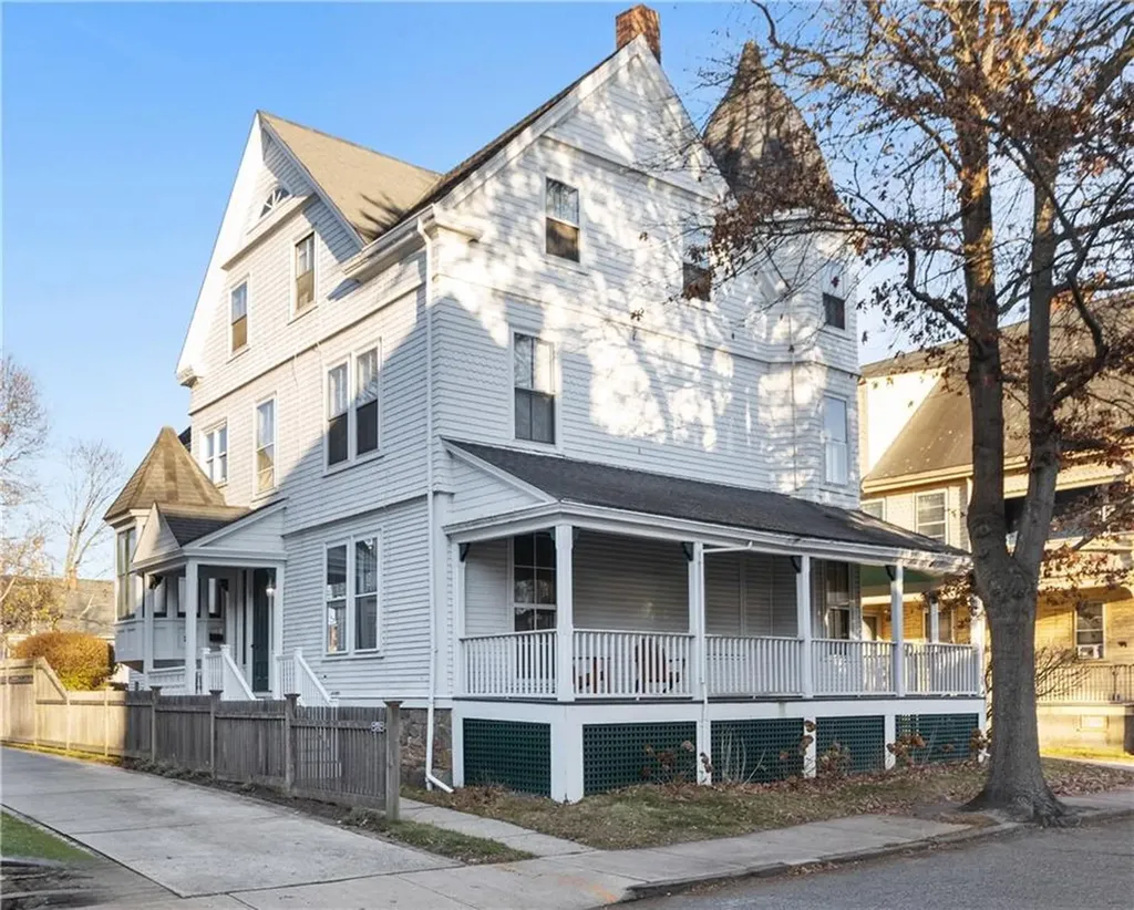 22 Rhode Island Avenue Newport RI 02840