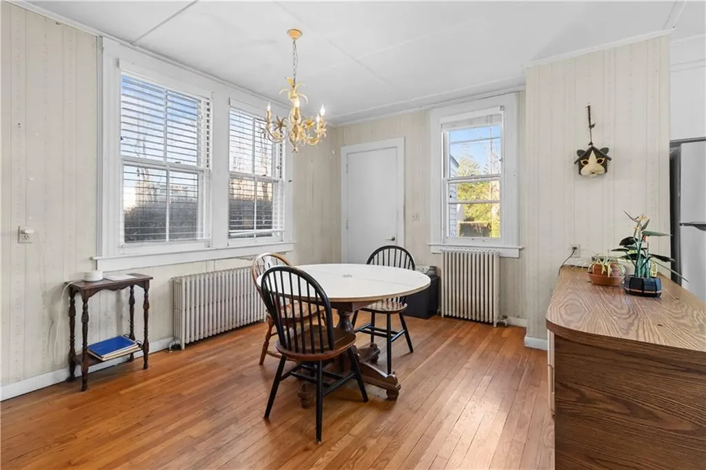 22 Rhode Island Avenue Newport RI 02840