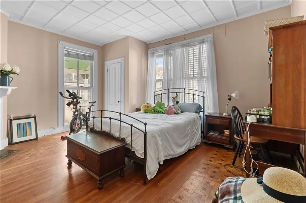 22 Rhode Island Avenue Newport RI 02840
