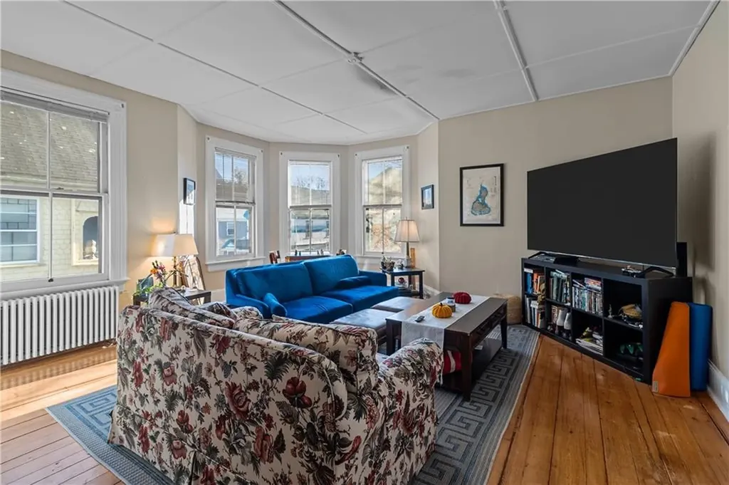 22 Rhode Island Avenue Newport RI 02840