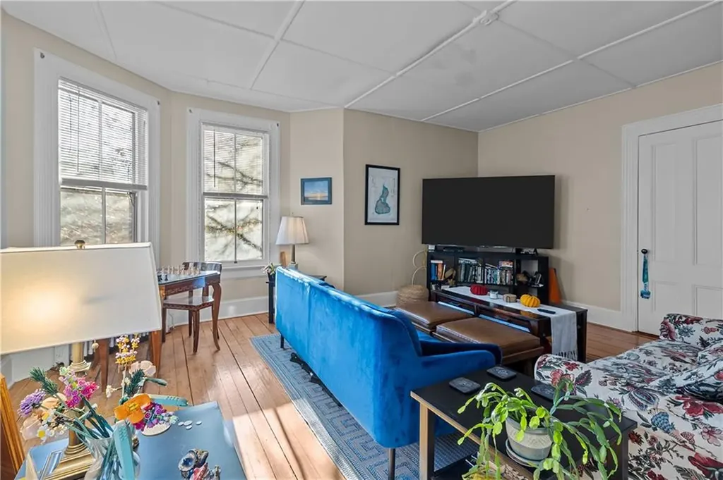 22 Rhode Island Avenue Newport RI 02840