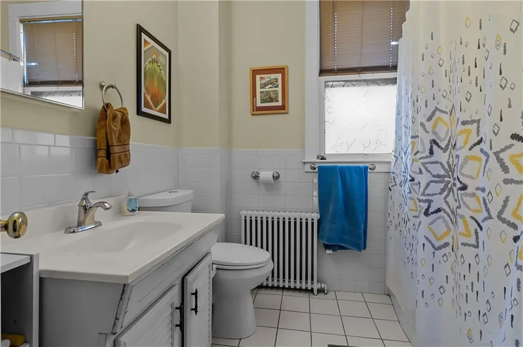 22 Rhode Island Avenue Newport RI 02840