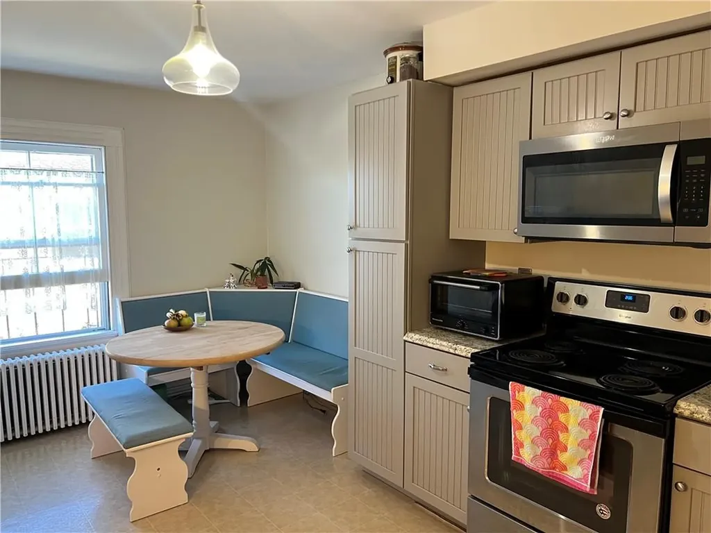 22 Rhode Island Avenue Newport RI 02840