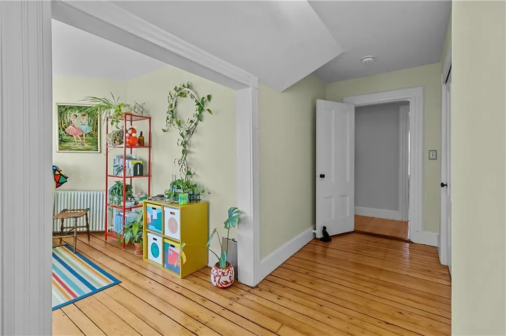 22 Rhode Island Avenue Newport RI 02840
