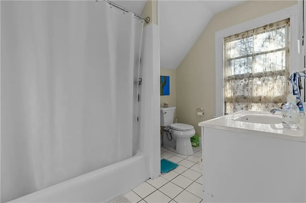 22 Rhode Island Avenue Newport RI 02840